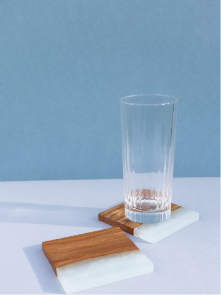 Sous-verres Carrés en Chêne et Résine – Design effet Glace