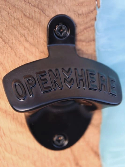 Décapsuleur Mural Artisanal en Bois et Résine Bleu clair - Elementti