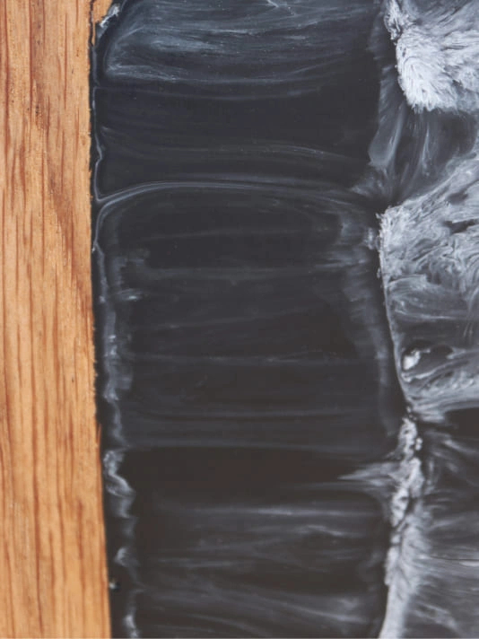 Décapsuleur Mural en Bois et Résine Noir Artisanal - Elementti