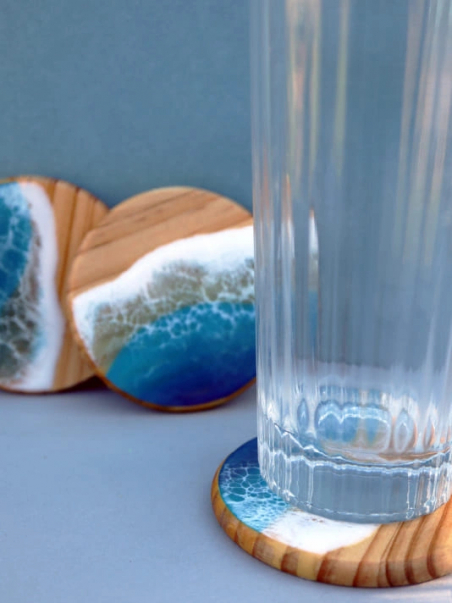 Sous-verres Ronds en Bois et Résine – Design vague Océan